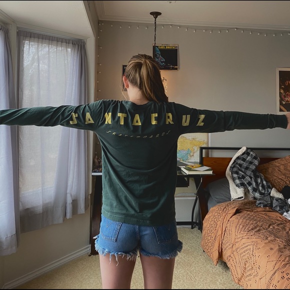 Santa Cruz Skateboards Tops - Santa Cruz skateboards tee
